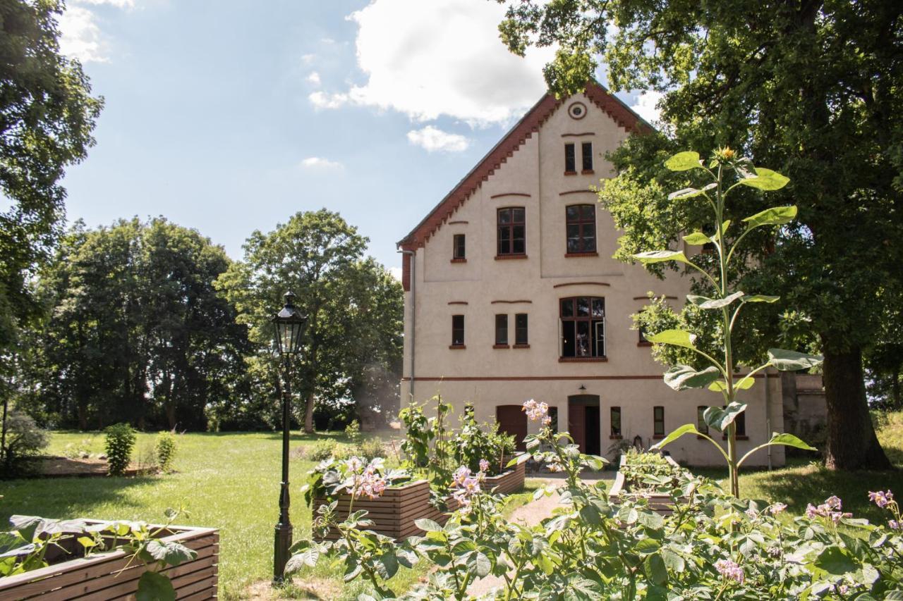 BarkhagenGutshaus Zarchlinアパートメント エクステリア 写真